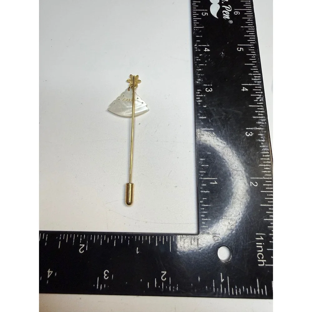 Vintage Mother of Pearl Carved Shell Fan Stick Pin Gold Tone Floral Lapel Hat